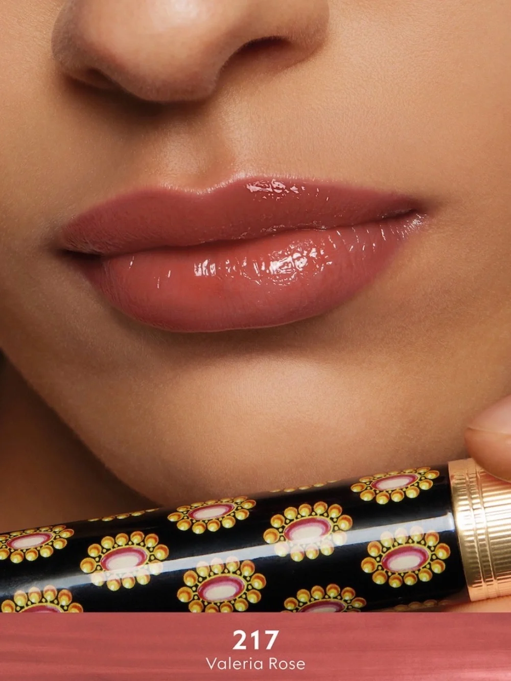 Gucci Lip Colour Glow & Care in Light Pink with Black & Gold Decorative Bullet